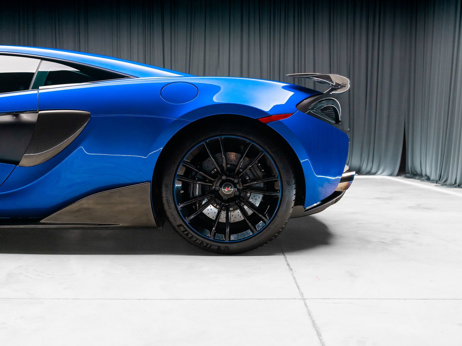 Used 2016 McLaren 570S Coupe RWD image 41