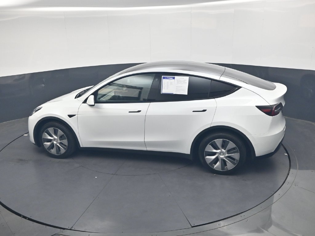 Used 2022 Tesla Model Y Long Range AWD/4WD image 18