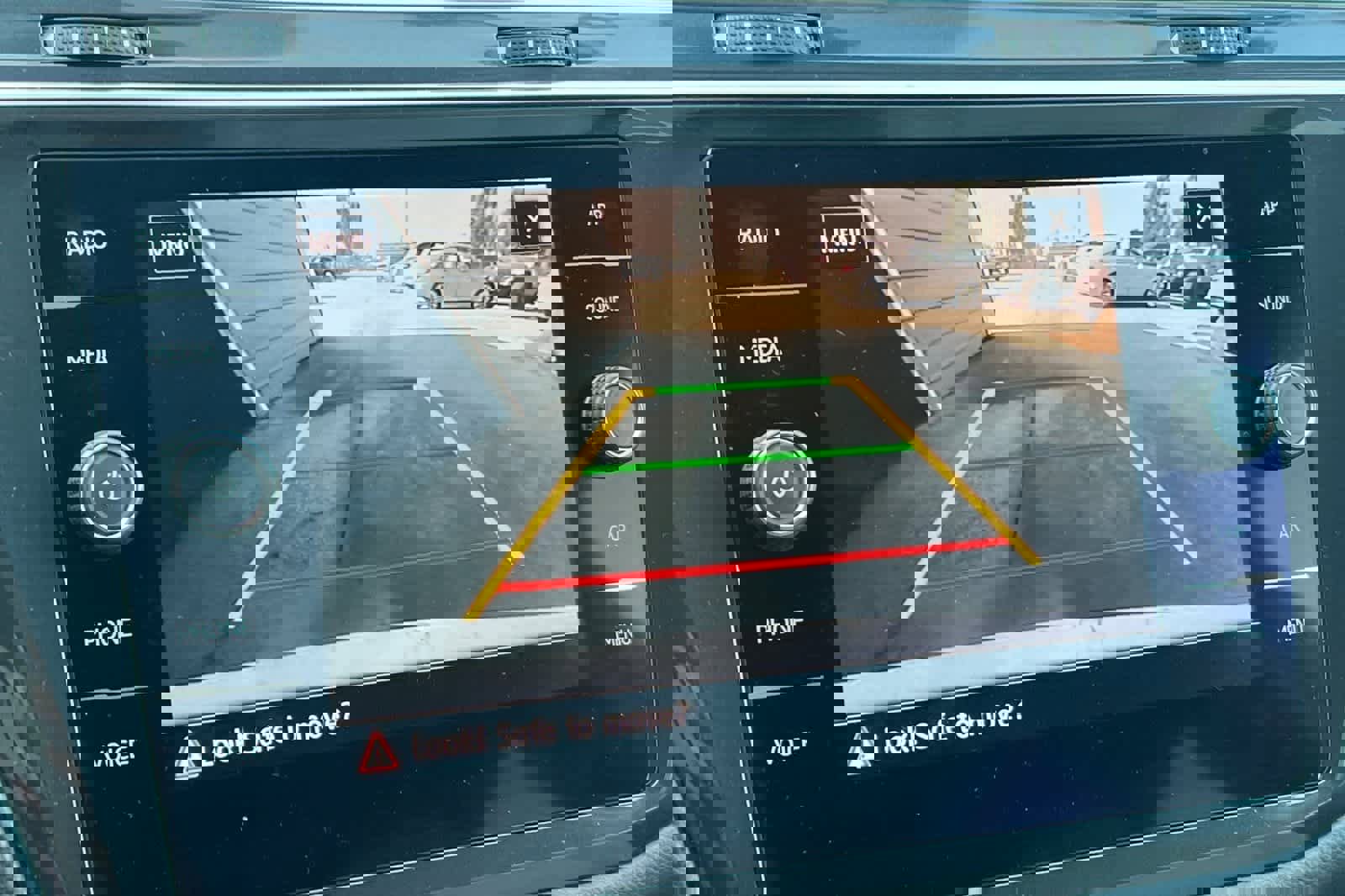 Used 2019 Volkswagen Tiguan SE image 20