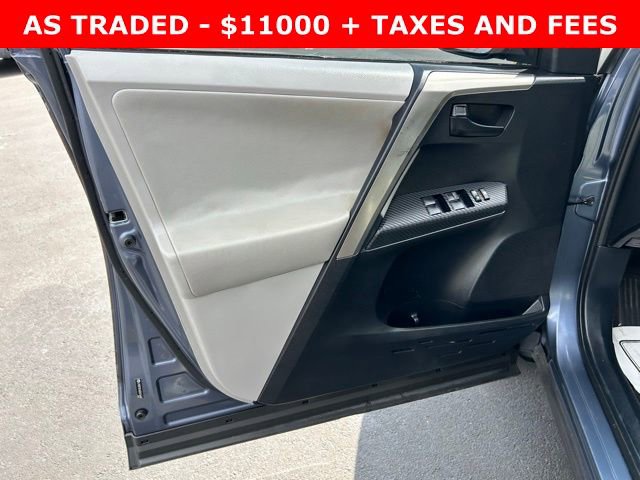 Used 2013 Toyota RAV4 LE FWD image 12