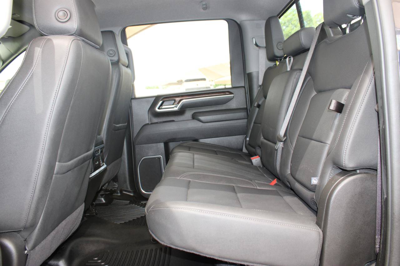 Used 2025 GMC Sierra 3500 SLT w/ SLT Convenience Package AWD/4WD image 13