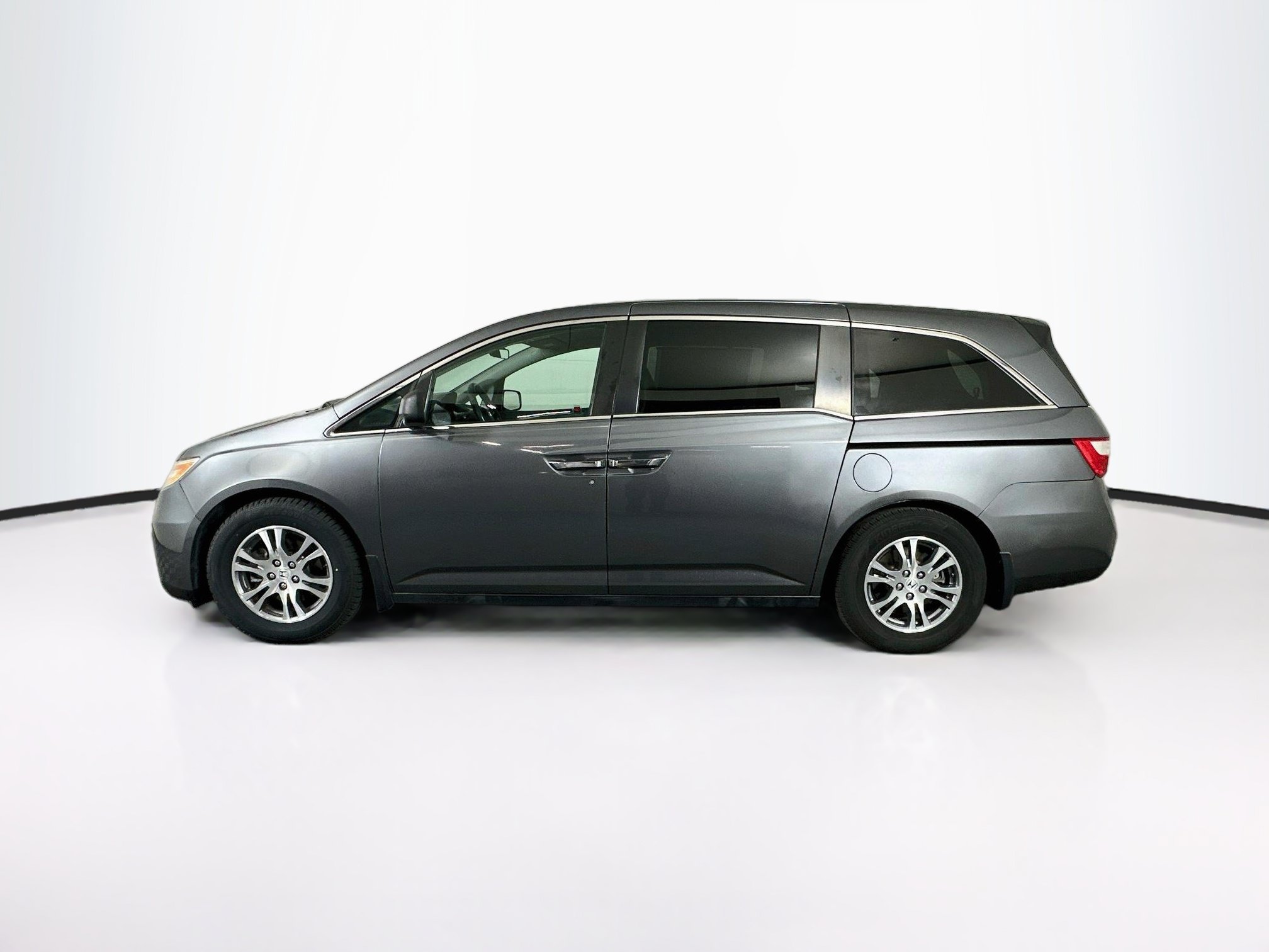 Used 2013 Honda Odyssey EX image 4