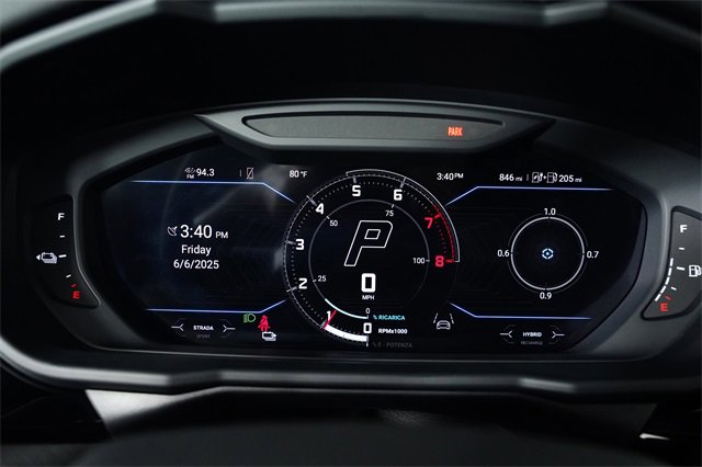 Used 2025 Lamborghini Urus SE image 50