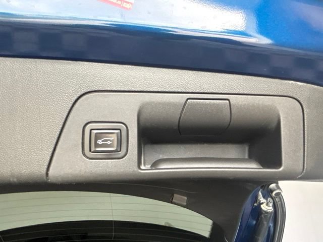 Used 2022 Buick Envision Avenir w/ Technology Package II AWD/4WD image 30