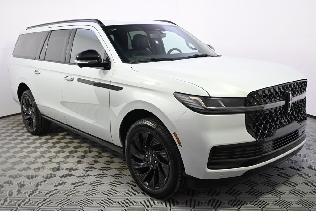 New 2025 Lincoln Navigator L Reserve w/ Jet Appearance Package image 8