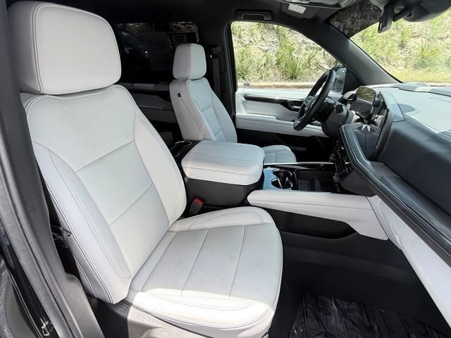 Certified 2025 Chevrolet Suburban Premier AWD/4WD image 17