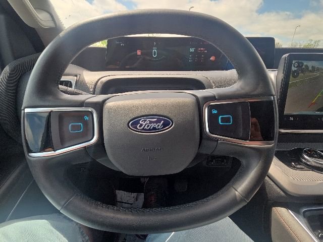 Used 2025 Ford Expedition Max Active AWD/4WD image 38