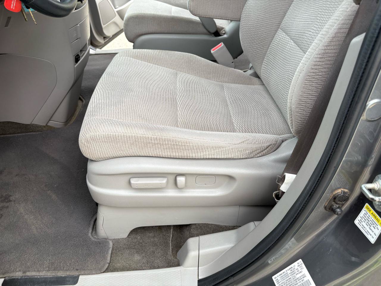 Used 2011 Honda Odyssey LX image 22