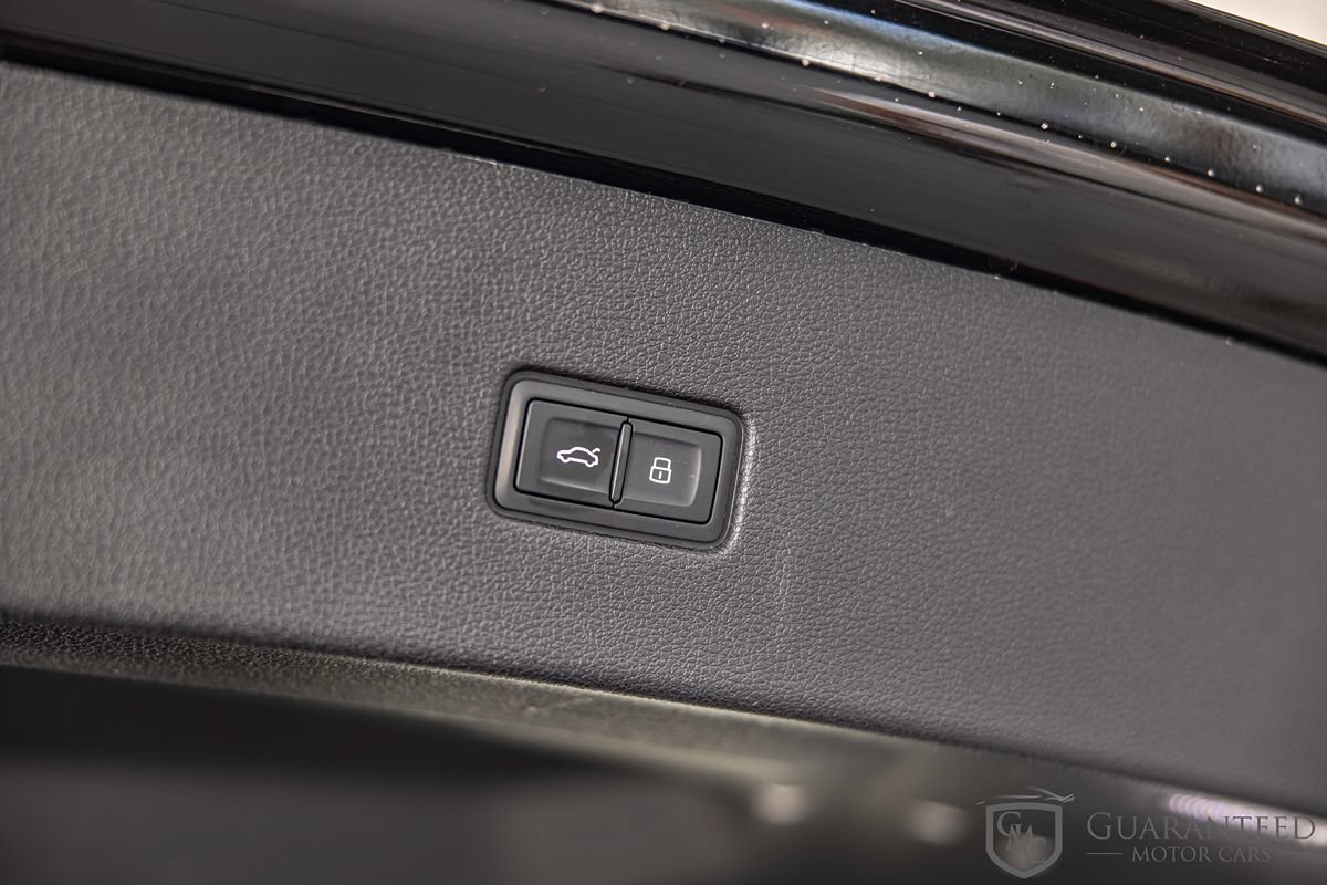 Used 2025 Audi SQ8 Premium Plus w/ 23" Wheel Package AWD/4WD image 17