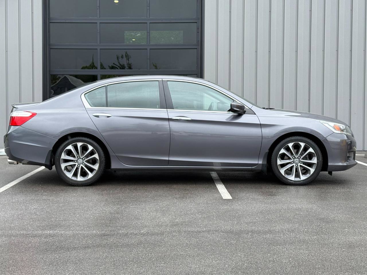 Used 2015 Honda Accord Sport image 4