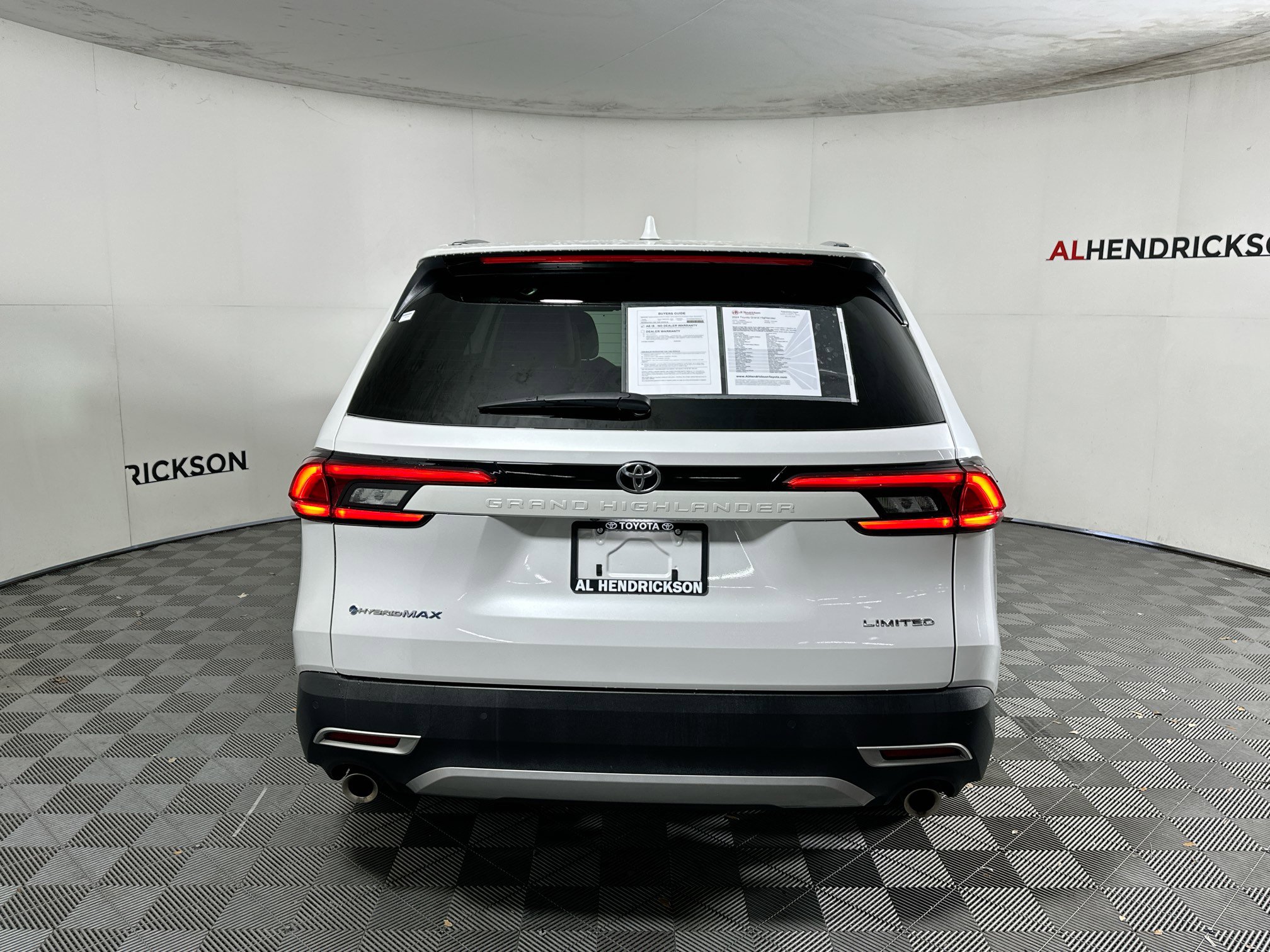 Used 2024 Toyota Grand Highlander AWD Hybrid image 4