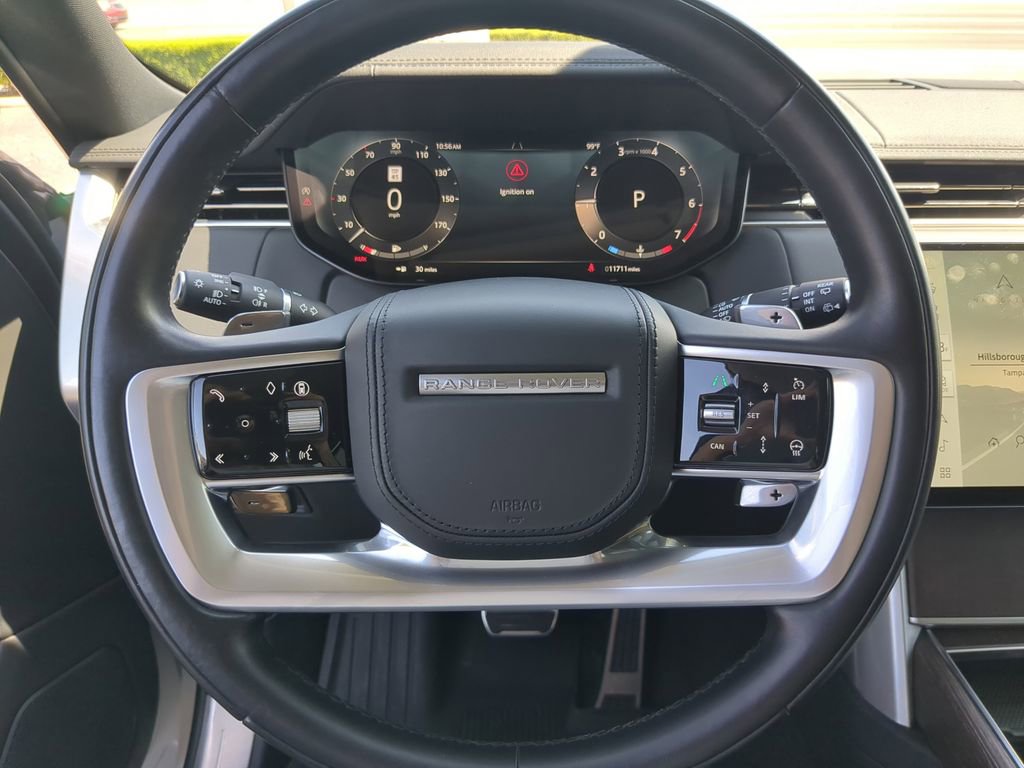 Used 2025 Land Rover Range Rover Long Wheelbase SE AWD/4WD image 31