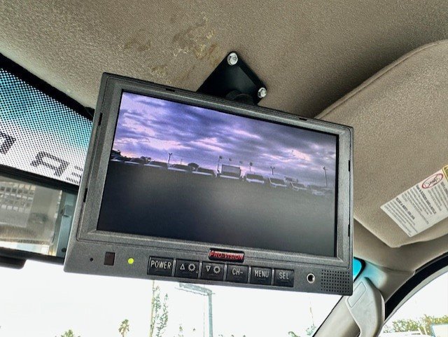 Used 2009 Ford F550 2WD Regular Cab Super Duty image 24