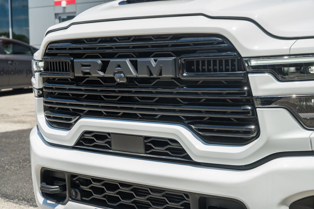 New 2026 RAM 2500 Laramie AWD/4WD image 12