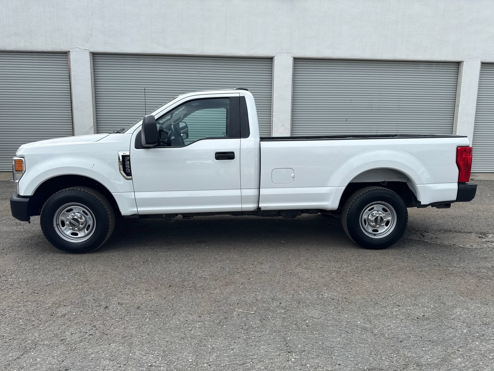 Used 2022 Ford F250 XL RWD image 2