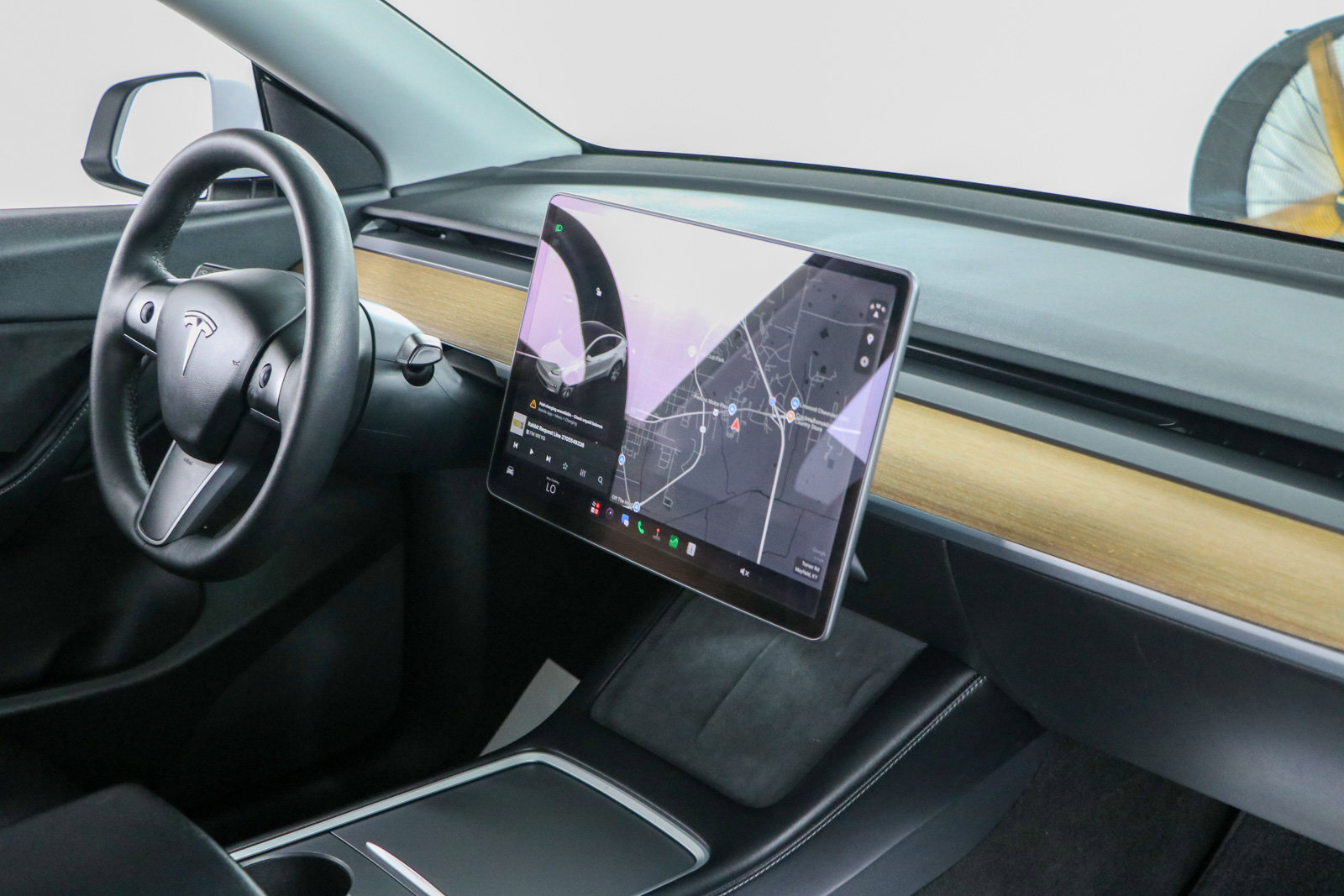 Used 2021 Tesla Model Y Long Range AWD/4WD image 23