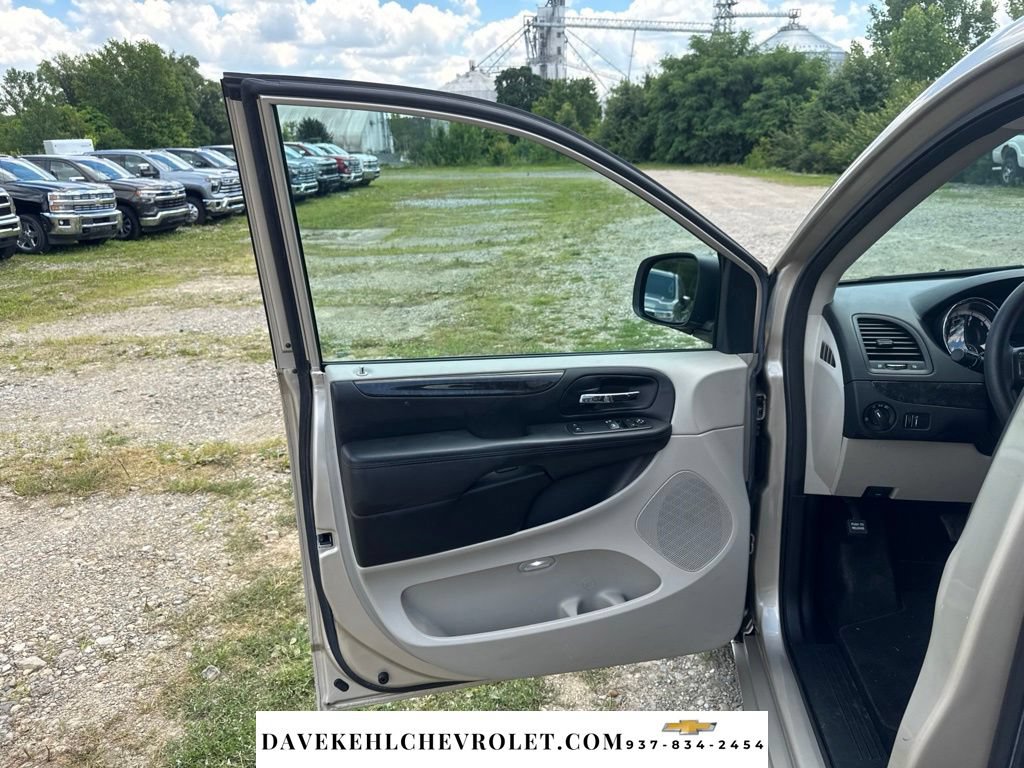 Used 2014 Dodge Grand Caravan SE w/ Quick Order Package 29E SE FWD image 17