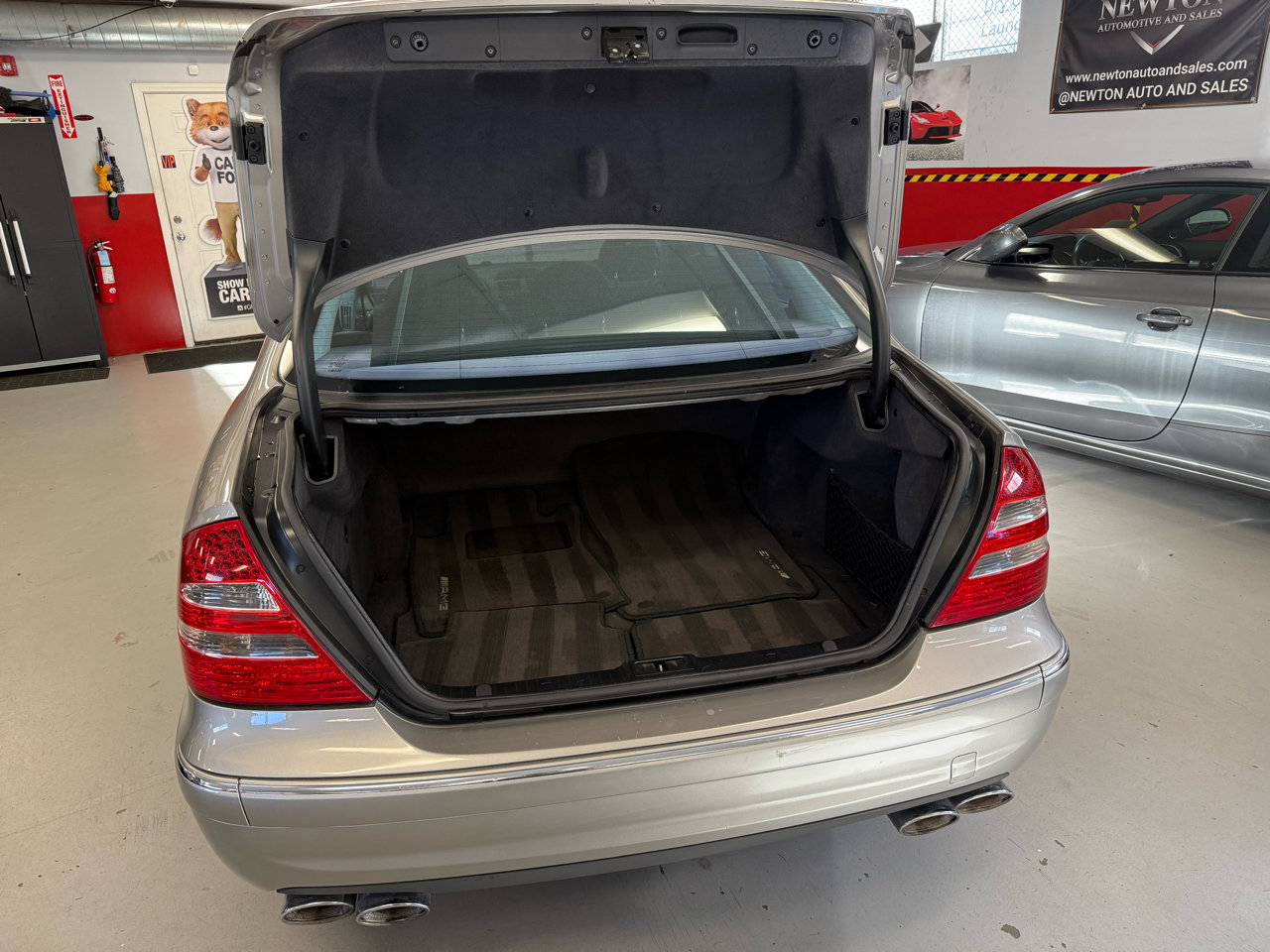 Used 2004 Mercedes-Benz E 55 AMG Sedan image 13