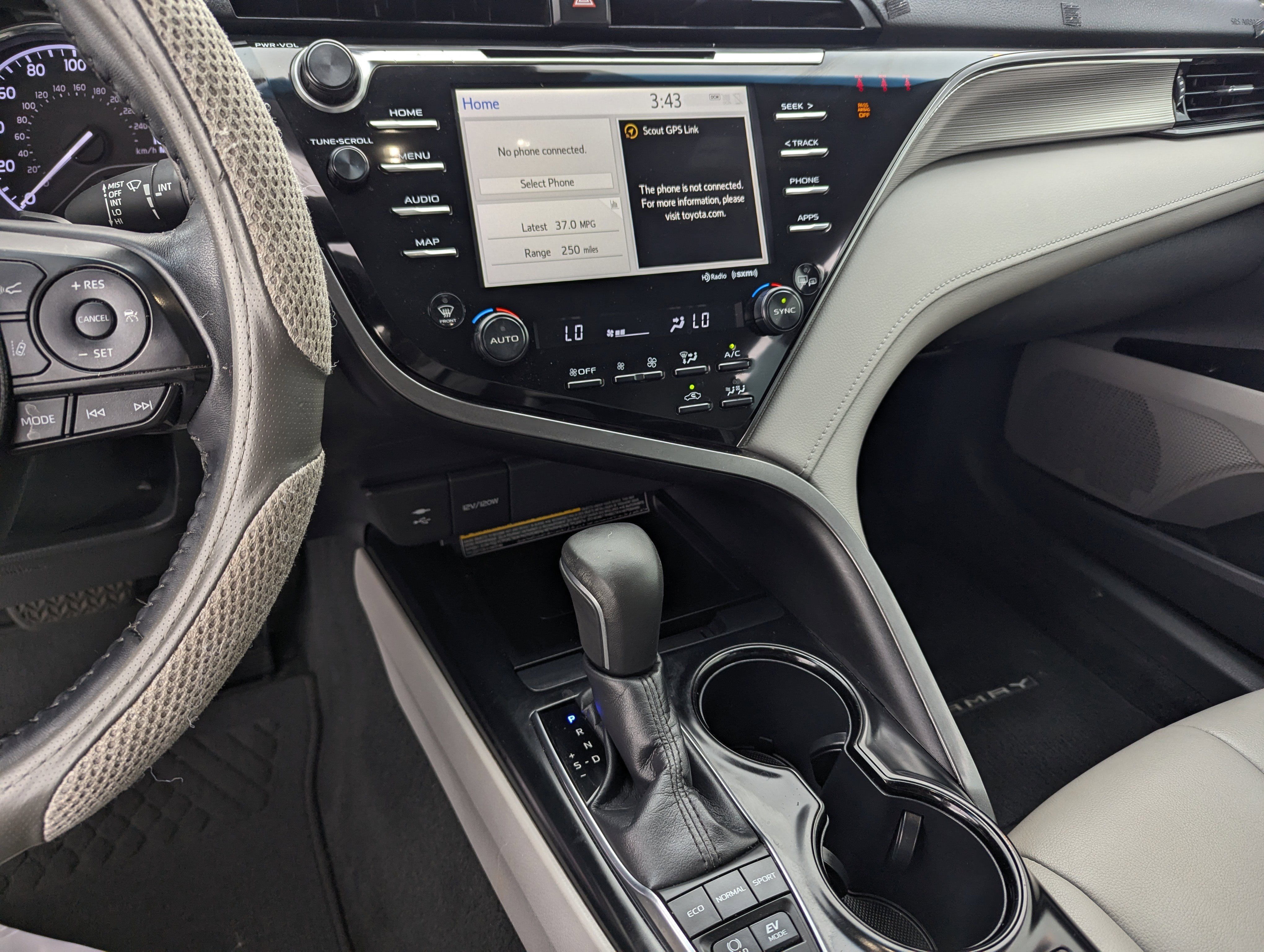 Used 2019 Toyota Camry SE image 9