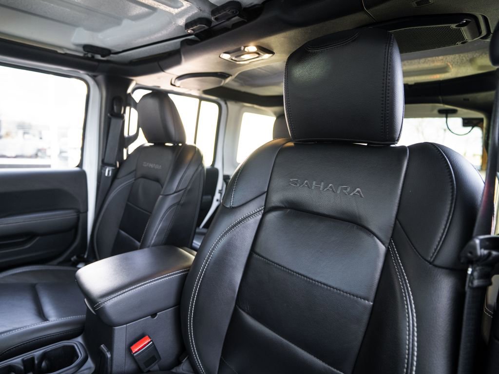 Used 2021 Jeep Wrangler Unlimited Sahara w/ Dual Top Group image 6