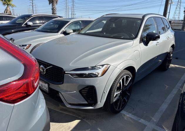 Used 2024 Volvo XC60 T8 Ultimate w/ Protection Package Premier AWD/4WD image 1