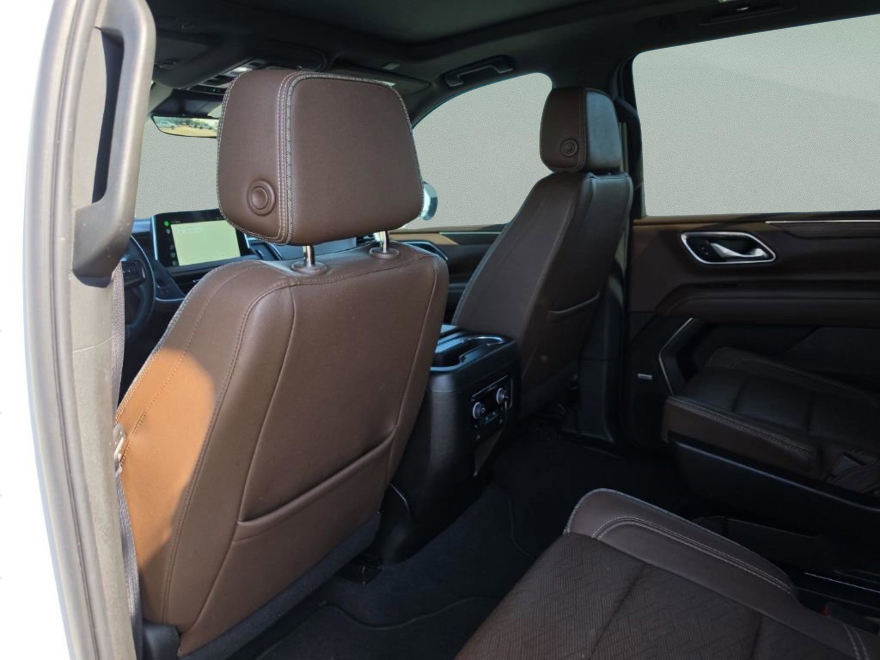 Used 2023 Chevrolet Tahoe High Country w/ Premium Package 2 AWD/4WD image 25