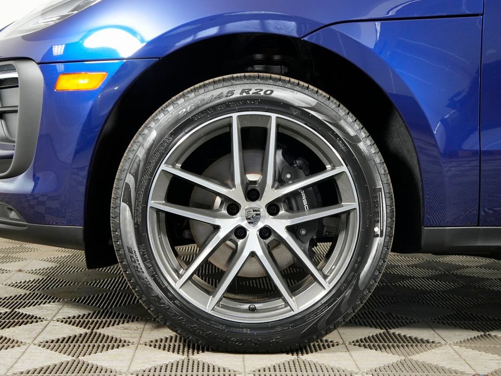 Certified 2026 Porsche Macan AWD/4WD image 36