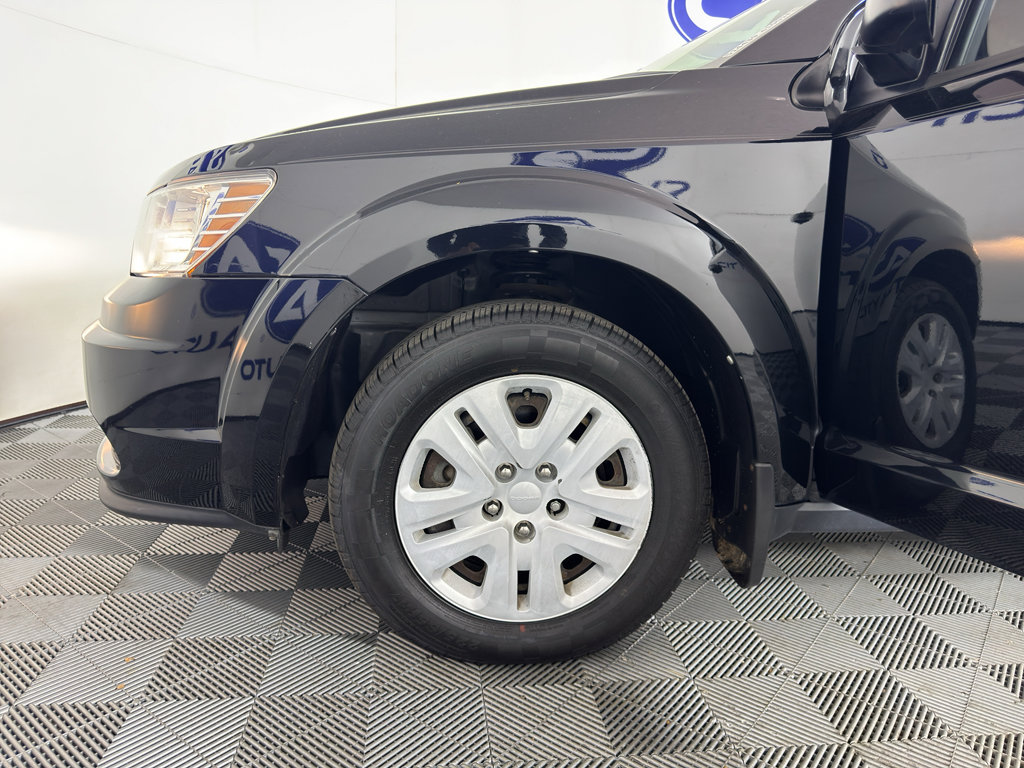 Used 2018 Dodge Journey SE image 11