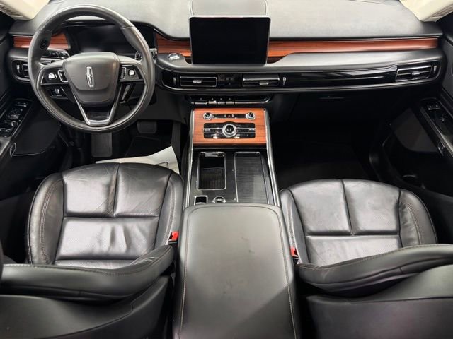 Used 2024 Lincoln Aviator Reserve AWD/4WD image 2