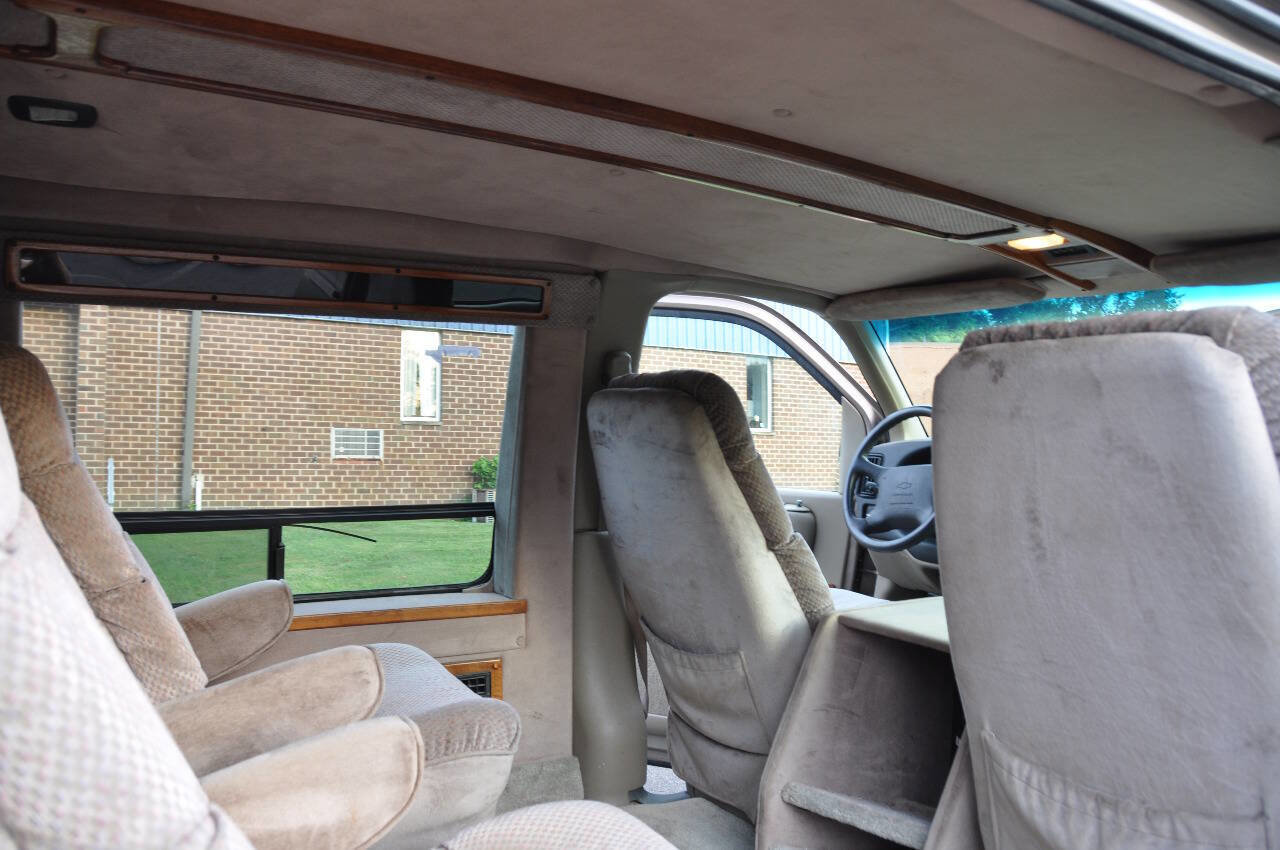 Used 1996 Chevrolet Express 1500 image 29