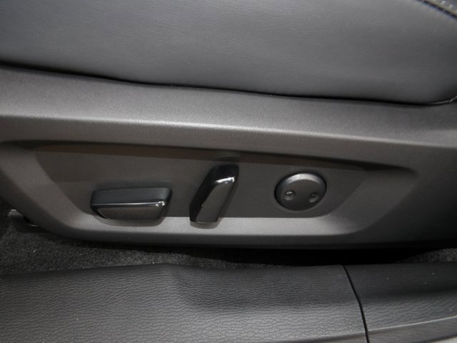 New 2025 Mitsubishi Outlander SE image 16