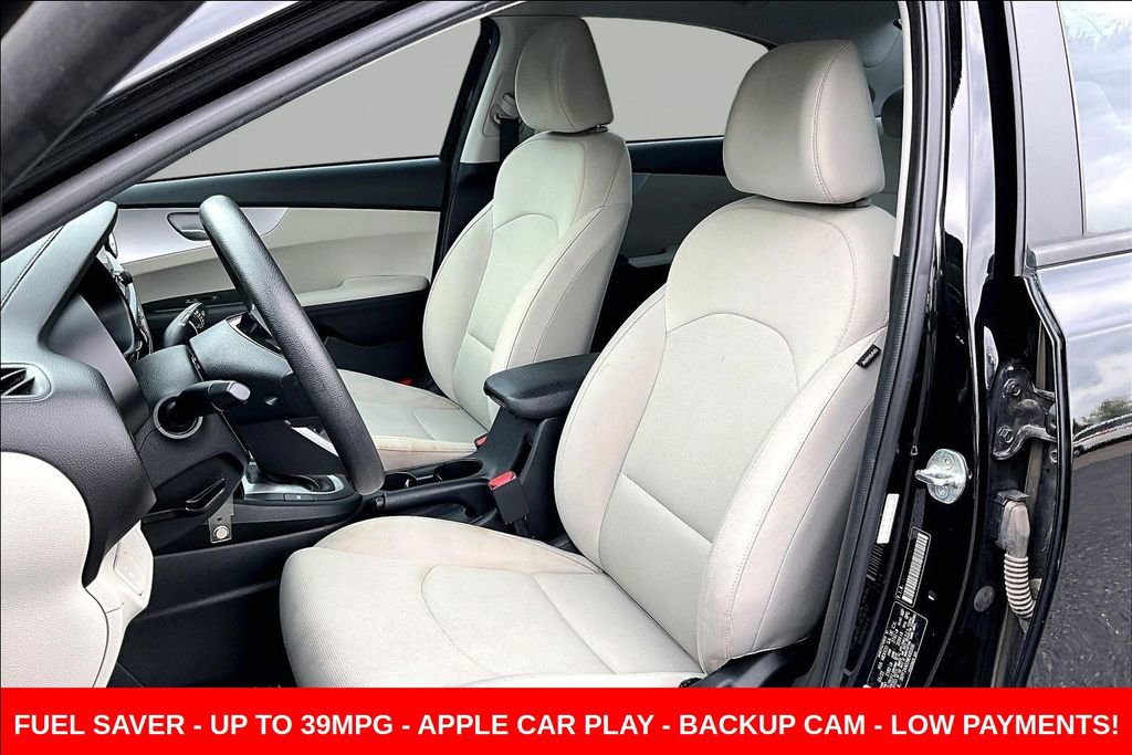 Used 2022 Kia Forte LXS w/ LXS Technology Package FWD image 19
