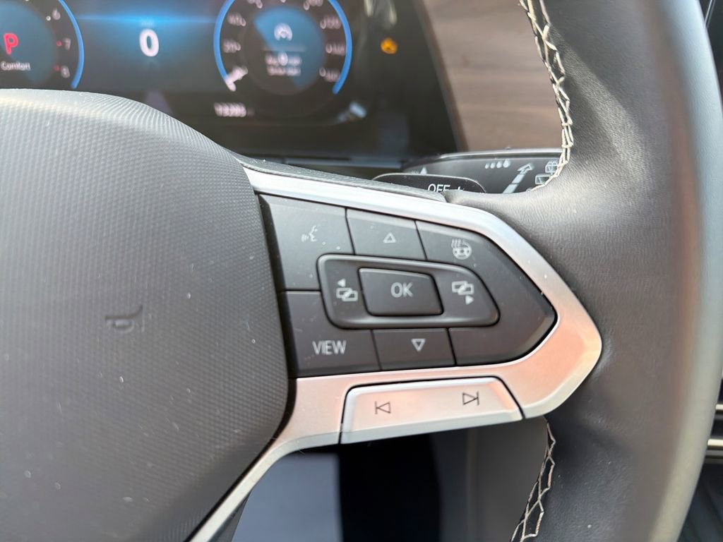 Used 2025 Volkswagen Atlas SE image 21