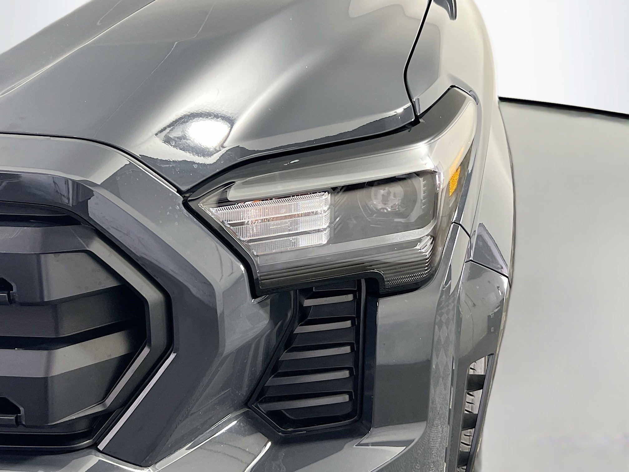 Used 2025 Toyota Tacoma SR w/ SR Upgrade Package image 11