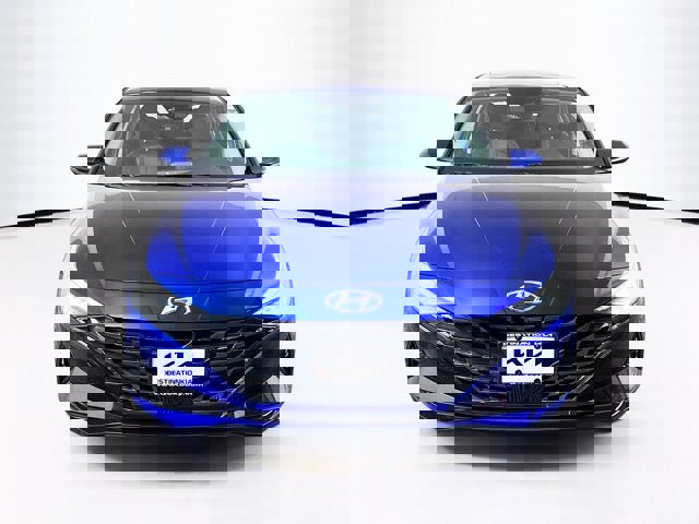 Used 2023 Hyundai Elantra Limited image 2