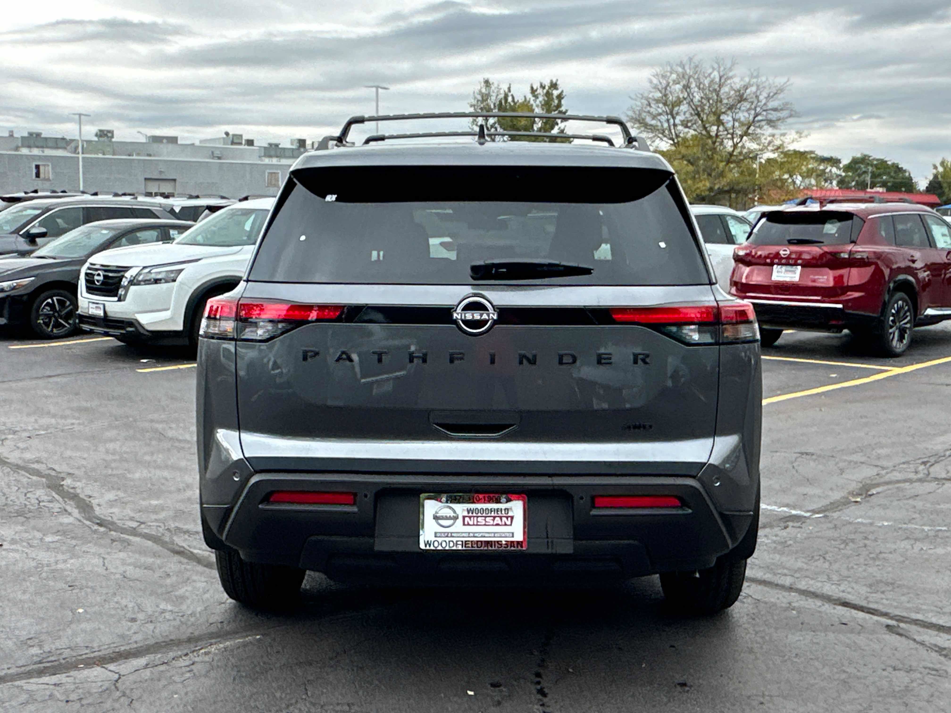 New 2025 Nissan Pathfinder SV w/ Black Appearance Package image 5
