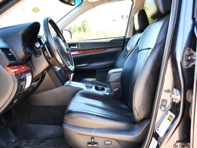 Used 2012 Subaru Outback 2.5i Limited w/ Moonroof Pkg AWD/4WD image 14