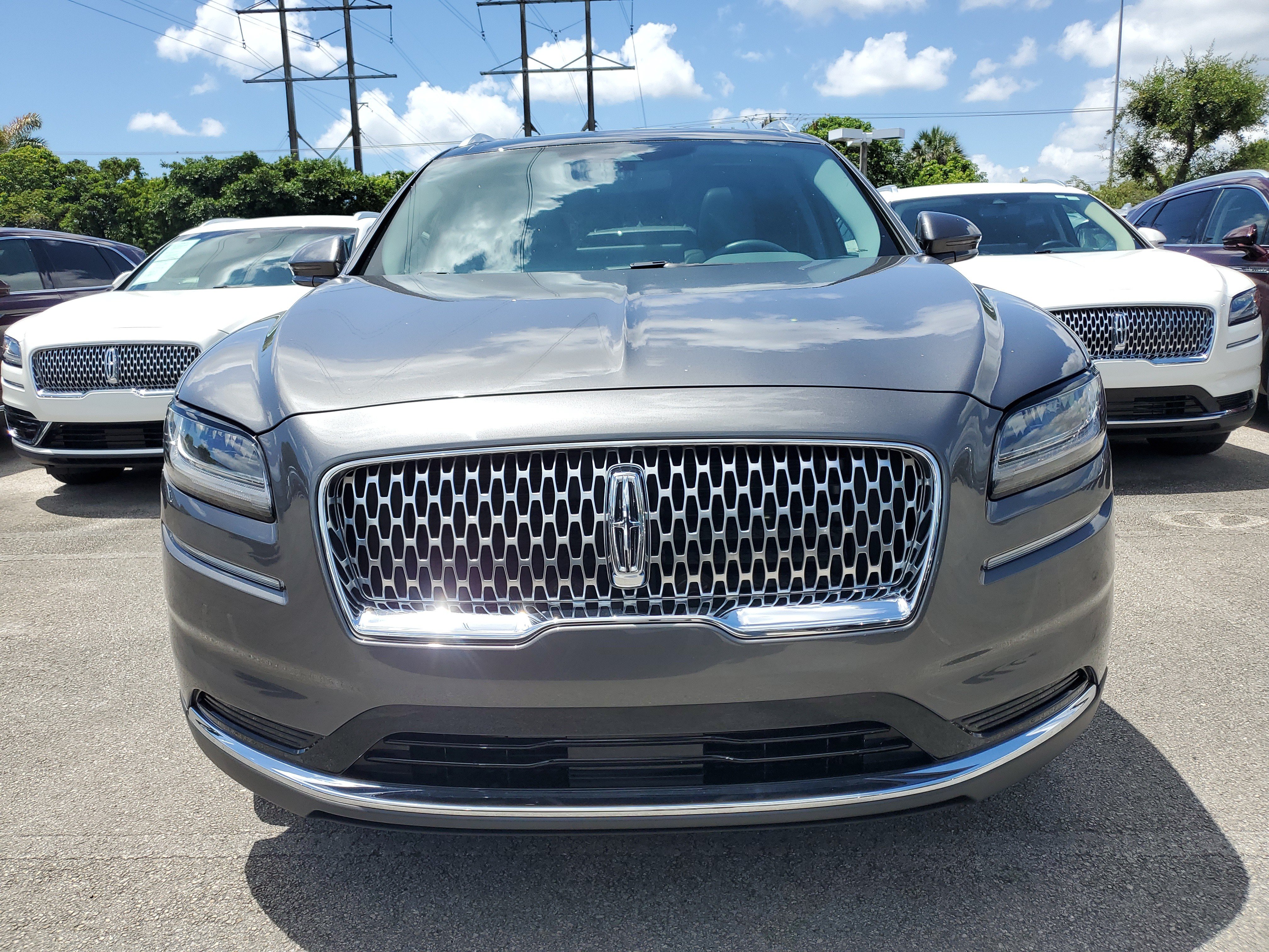 Used 2021 Lincoln Nautilus Reserve w/ Class II Trailer Tow Package FWD image 2