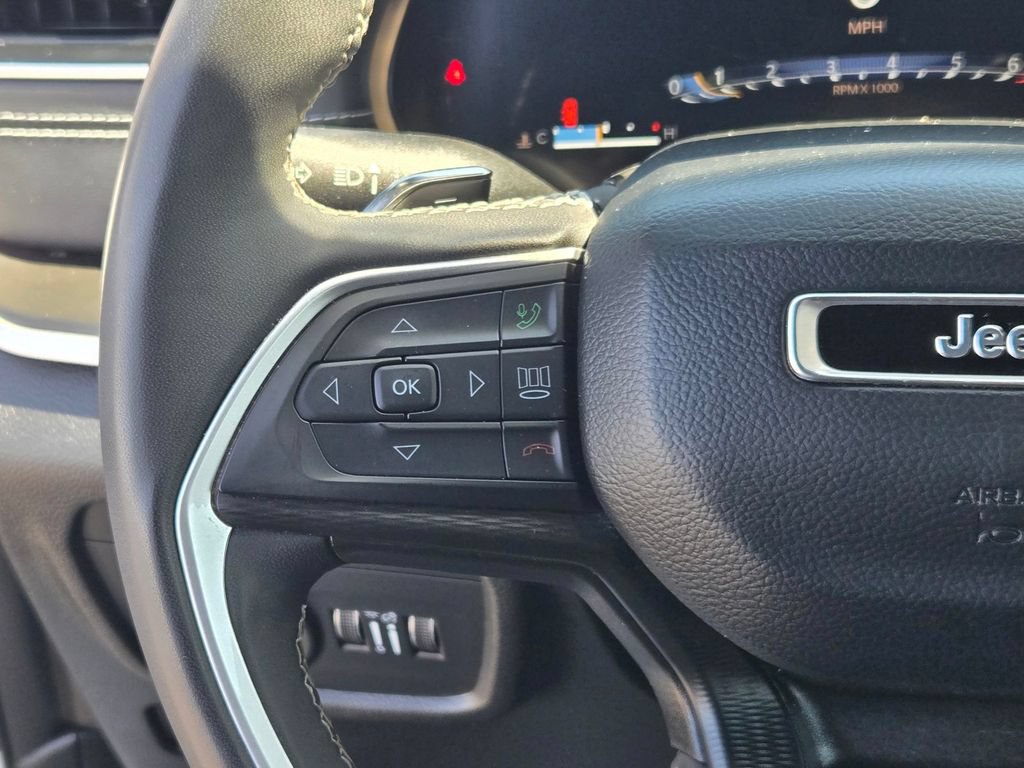 Used 2024 Jeep Grand Cherokee Altitude AWD/4WD image 20