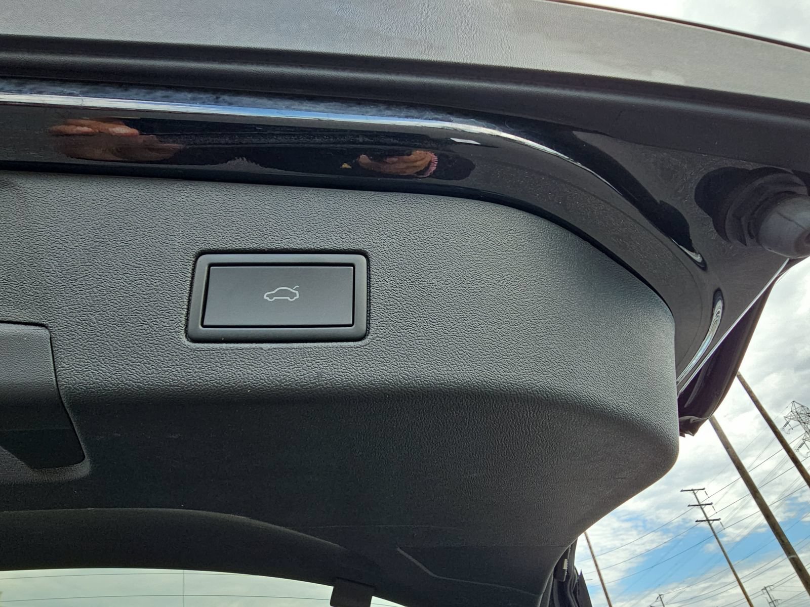 Certified 2023 Volkswagen ID.4 S RWD image 13