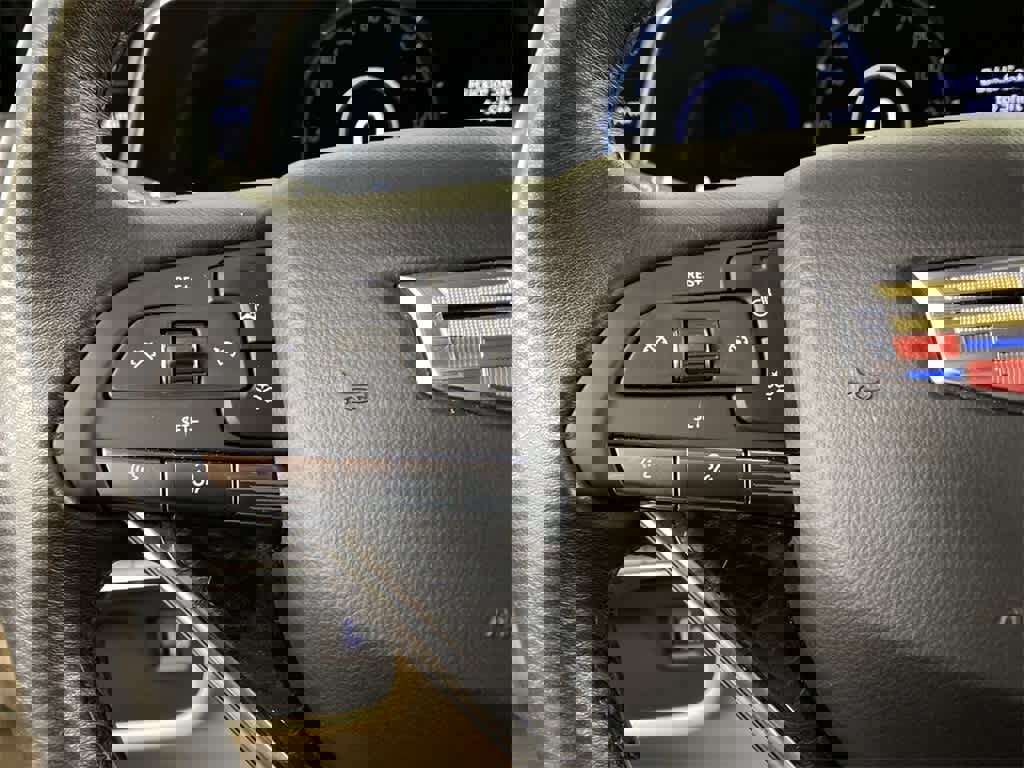 Used 2023 Cadillac Escalade Premium Luxury image 22