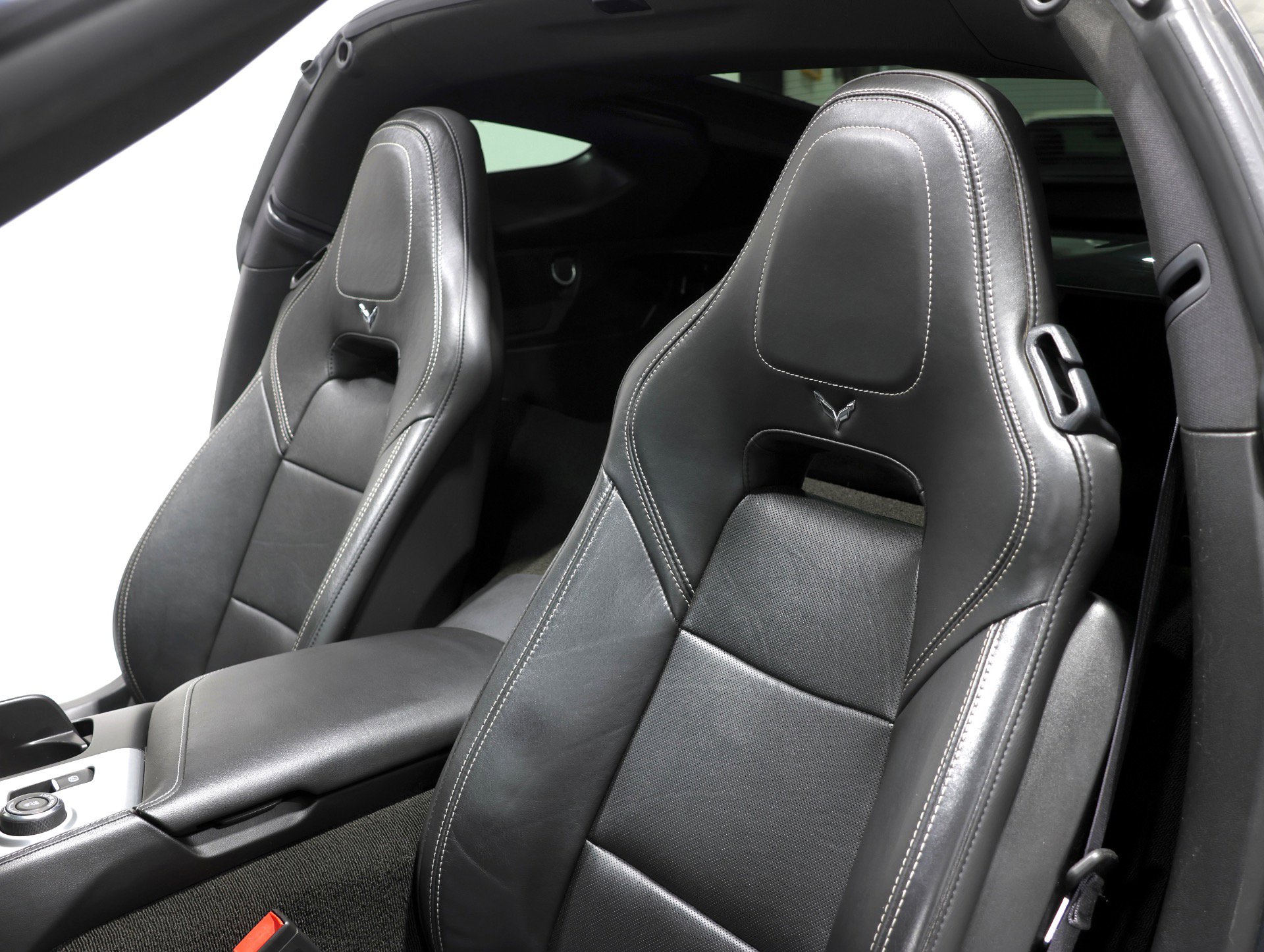 Used 2014 Chevrolet Corvette Stingray Coupe w/ 2LT Preferred Equipment Group image 77