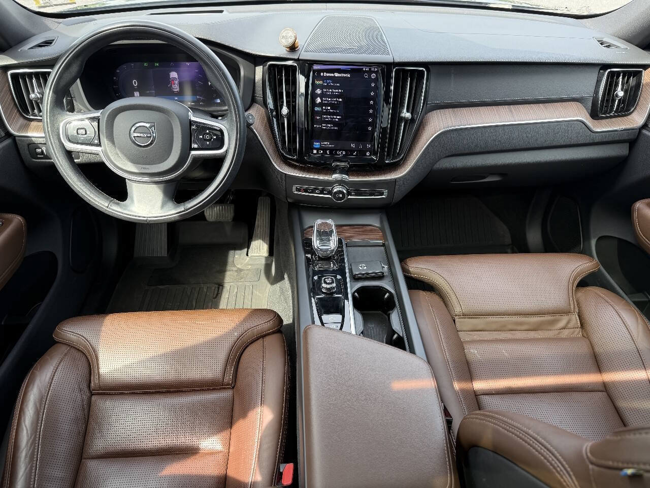 Used 2022 Volvo XC60 B6 Inscription w/ Advanced Package AWD/4WD image 11