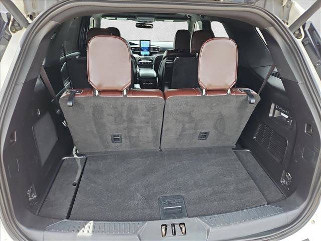 Used 2020 Ford Explorer Platinum w/ Premium Technology Package AWD/4WD image 6