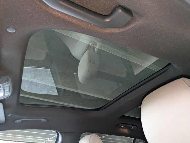 Certified 2021 Mercedes-Benz GLB 250 w/ Premium Package image 16