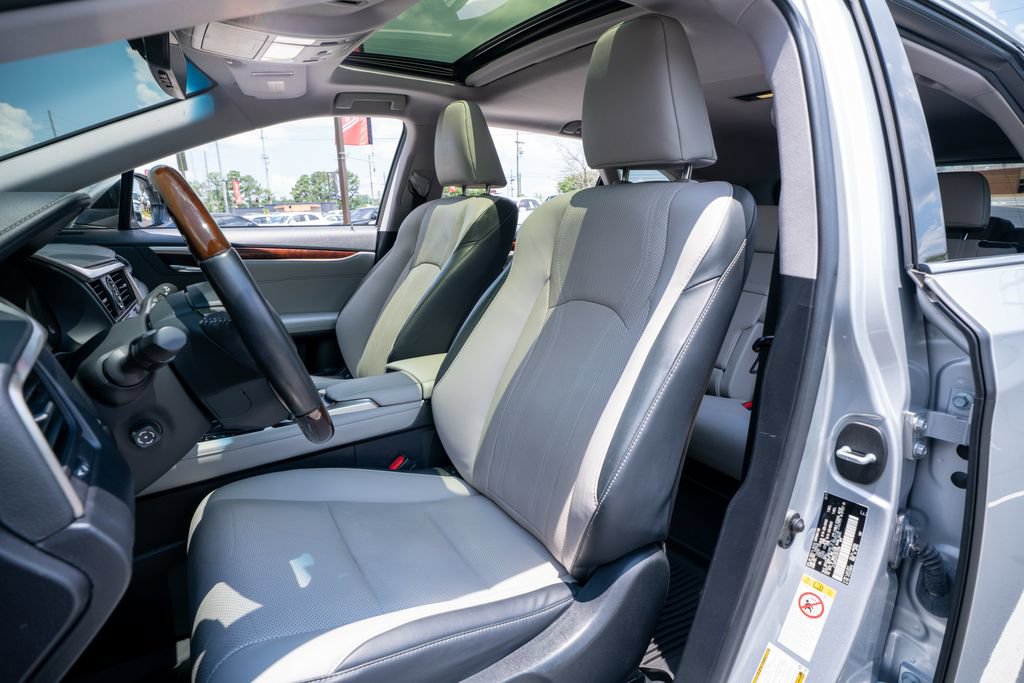 Used 2019 Lexus RX 350L FWD w/ Premium Package image 31