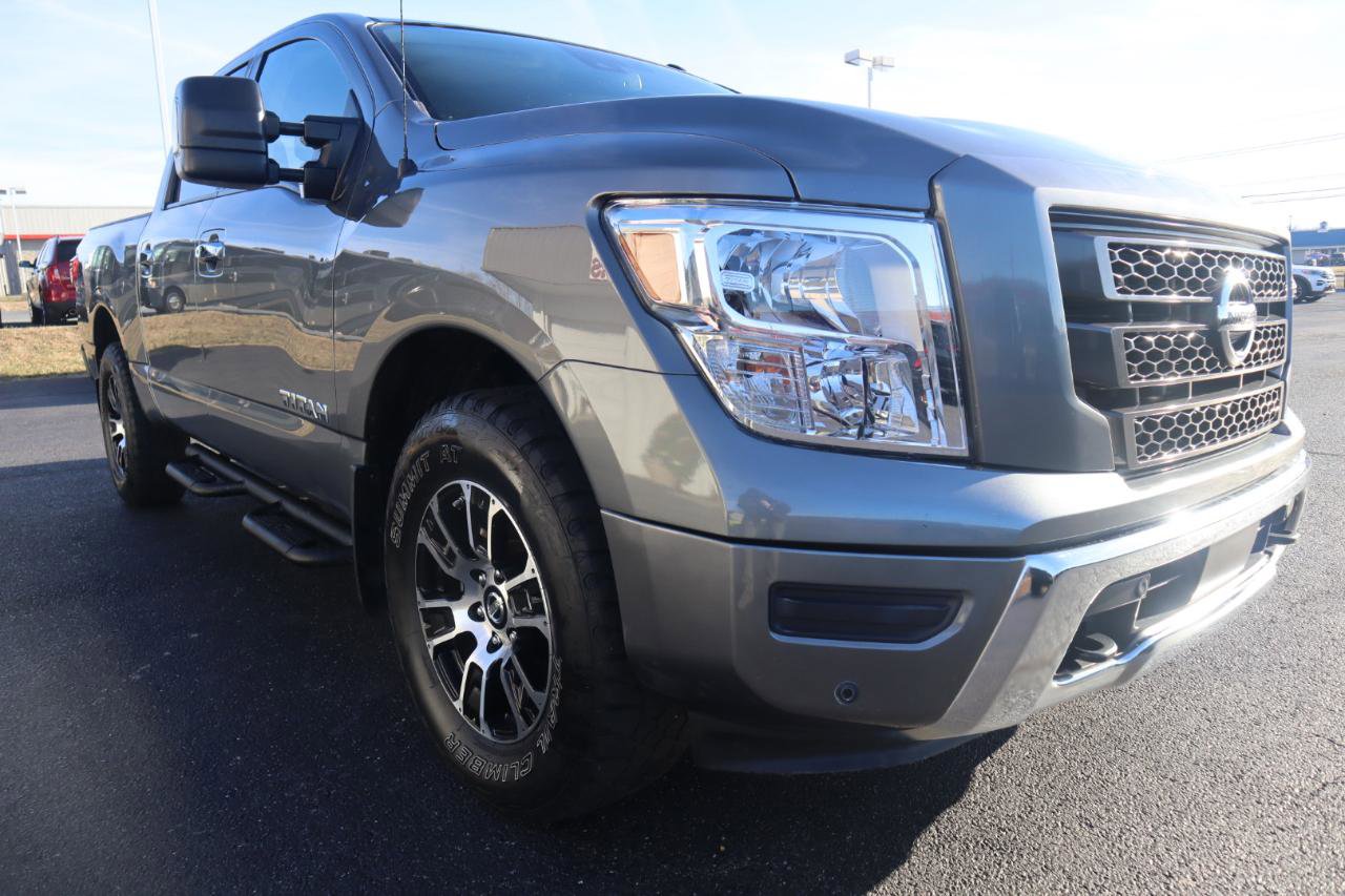 Used 2021 Nissan Titan SV w/ SV Convenience Package AWD/4WD image 38