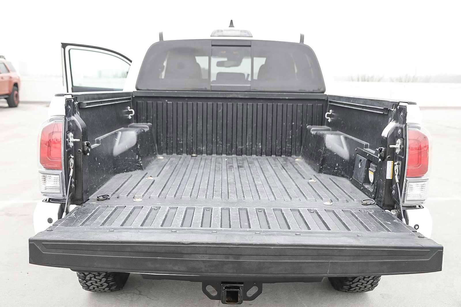 Certified 2021 Toyota Tacoma TRD Off-Road w/ Technology Package image 25