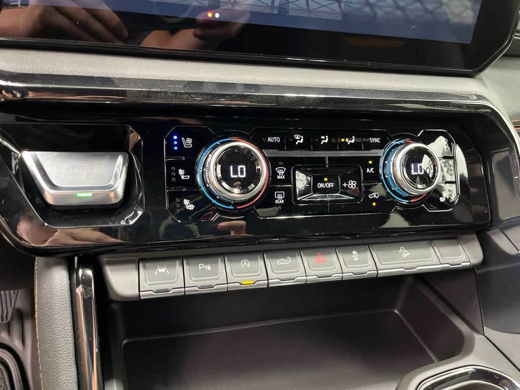 New 2026 GMC Sierra 1500 AT4 w/ AT4 Premium Package AWD/4WD image 16