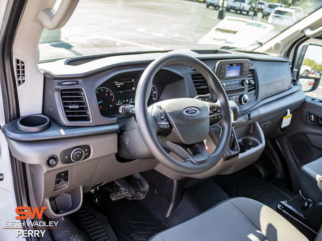 New 2025 Ford Transit 250 148 Medium Roof image 18